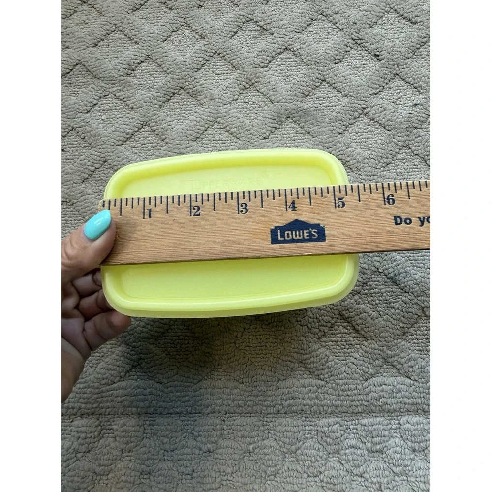 Tupperware piece this